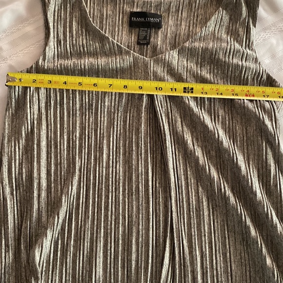 Sleeveless Top Size 12 - Picture 6 of 6